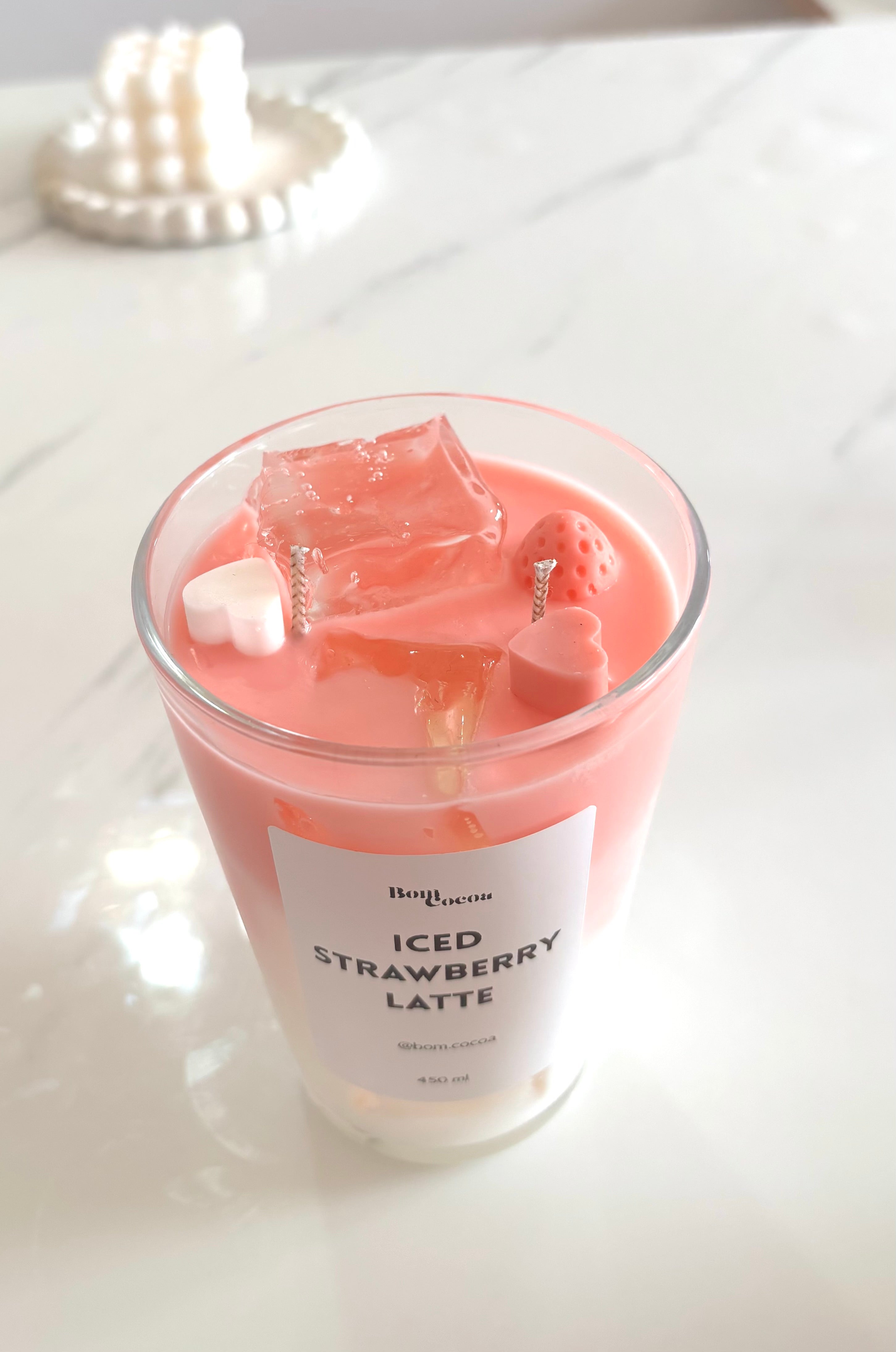 Iced Strawberry Latte • vela